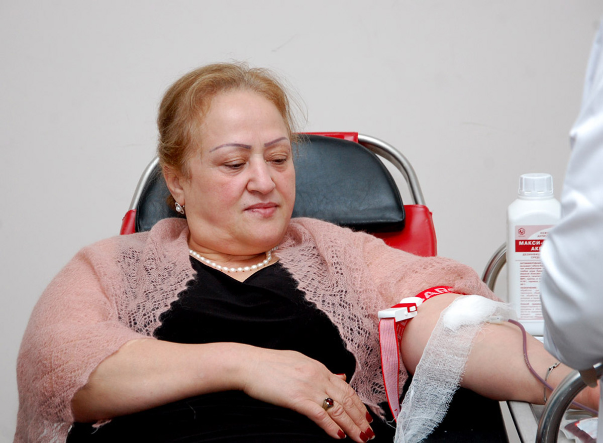 Azərbaycanda Aşura Günü ilə əlaqədar qanvermə aksiyası keçirilir (FOTO)