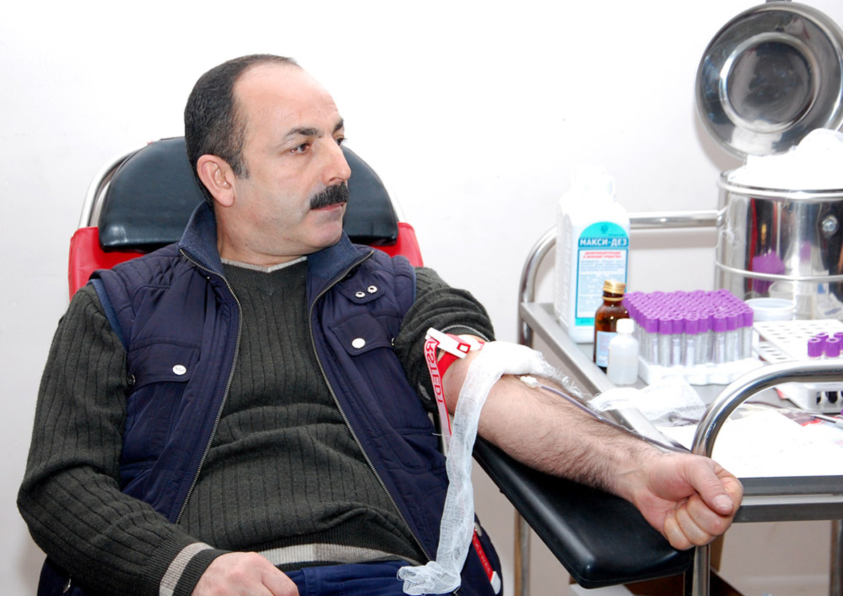 Azərbaycanda Aşura Günü ilə əlaqədar qanvermə aksiyası keçirilir (FOTO)
