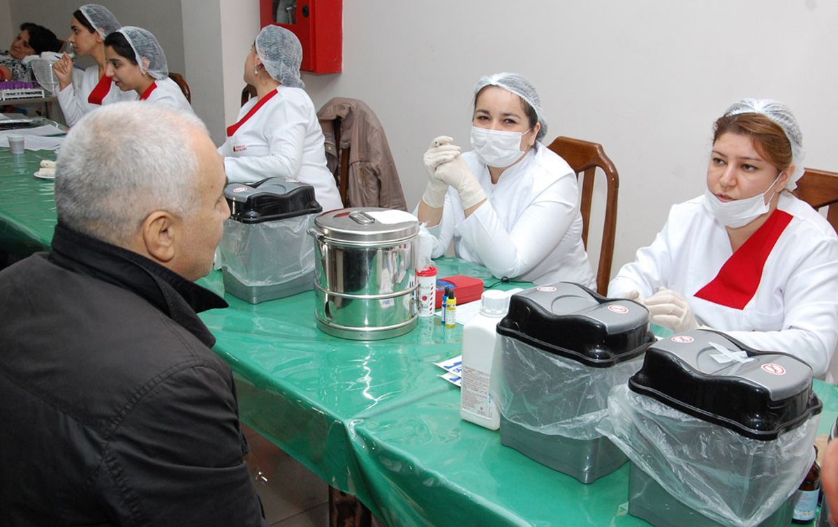 Azərbaycanda Aşura Günü ilə əlaqədar qanvermə aksiyası keçirilir (FOTO)
