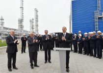 Prezident İlham Əliyev Sumqayıtda etilen-polietilen zavodunda yeni qurğuları işə salıb (FOTO)