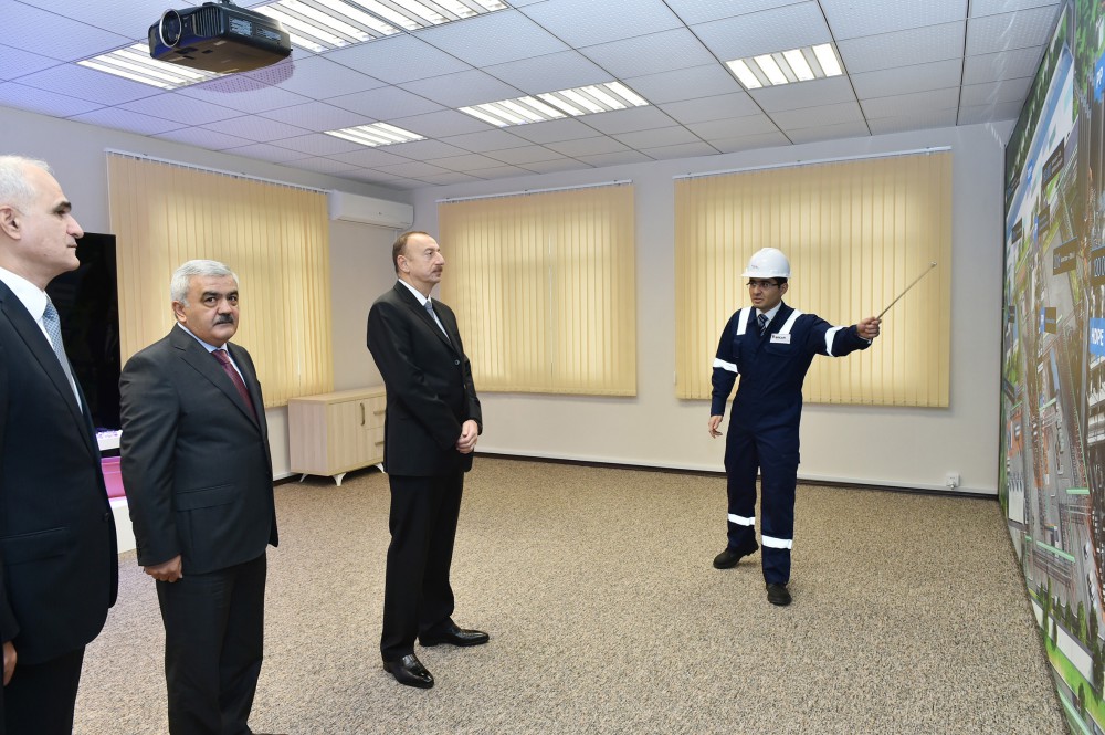 Sumqayıtda yüksək sıxlıqlı polietilen zavodunun təməli qoyulub (FOTO)