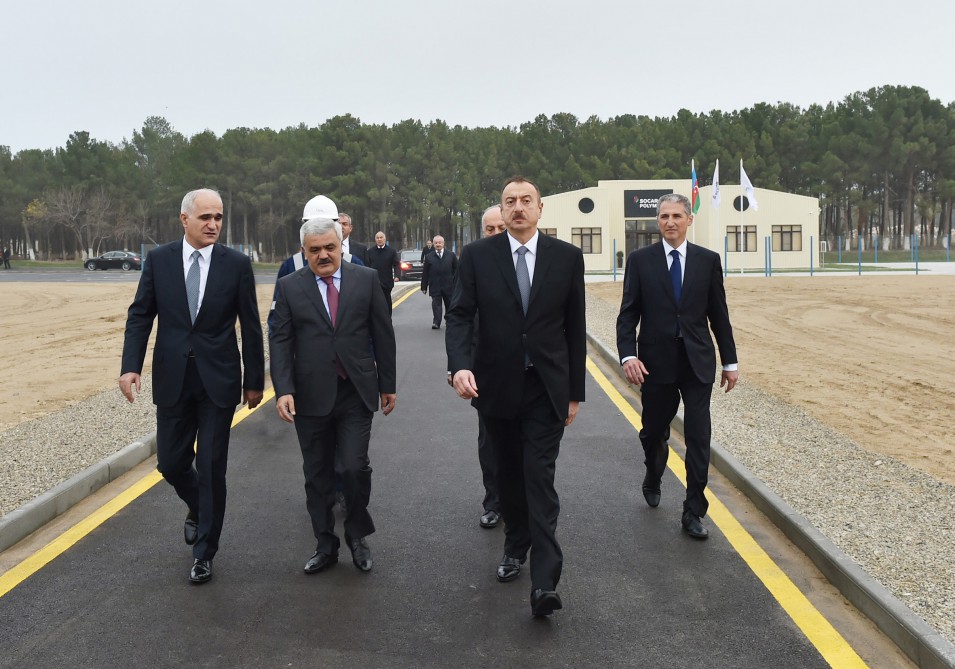 Sumqayıtda yüksək sıxlıqlı polietilen zavodunun təməli qoyulub (FOTO)