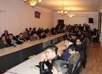 Bilik Fondu gənc seçiciləri maarifləndirir (FOTO)