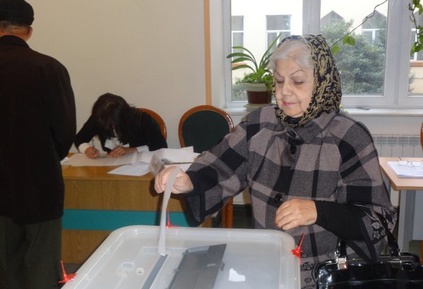 ABŞ Dövlət Departamenti kimi və nəyi müdafiə edir?