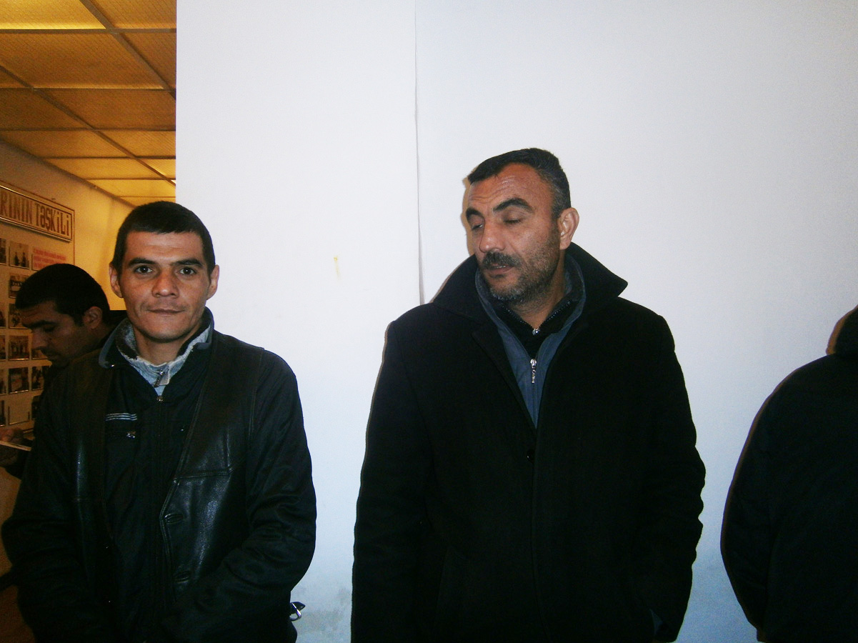 Məhbuslar səsvermə prosesində - Fotoreportaj