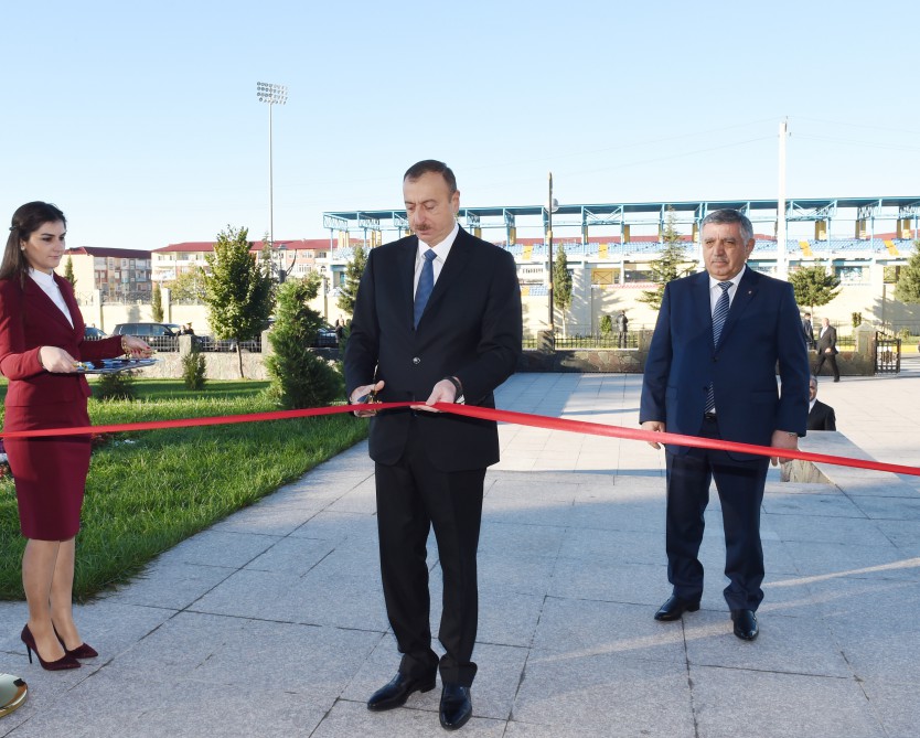 Prezident İlham Əliyev Zaqatala şəhərində Heydər Əliyev Mərkəzinin açılışında iştirak edib (FOTO)