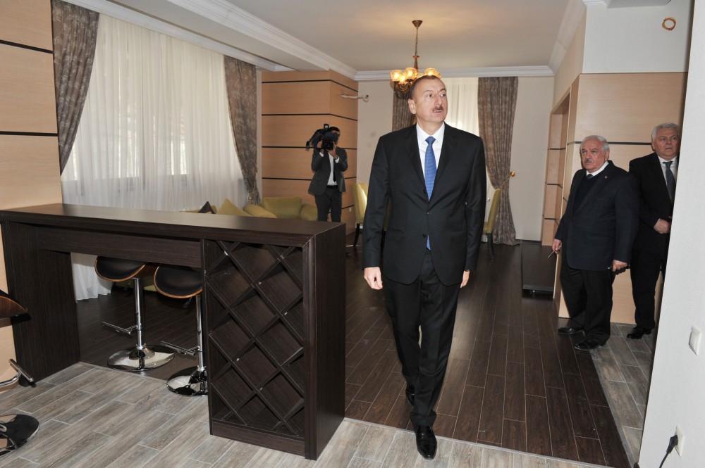 İlham Əliyev Şəkidə "Marxal" sanatoriya-istirahət kompleksində tikinti işlərinin gedişi ilə tanış olub (FOTO)