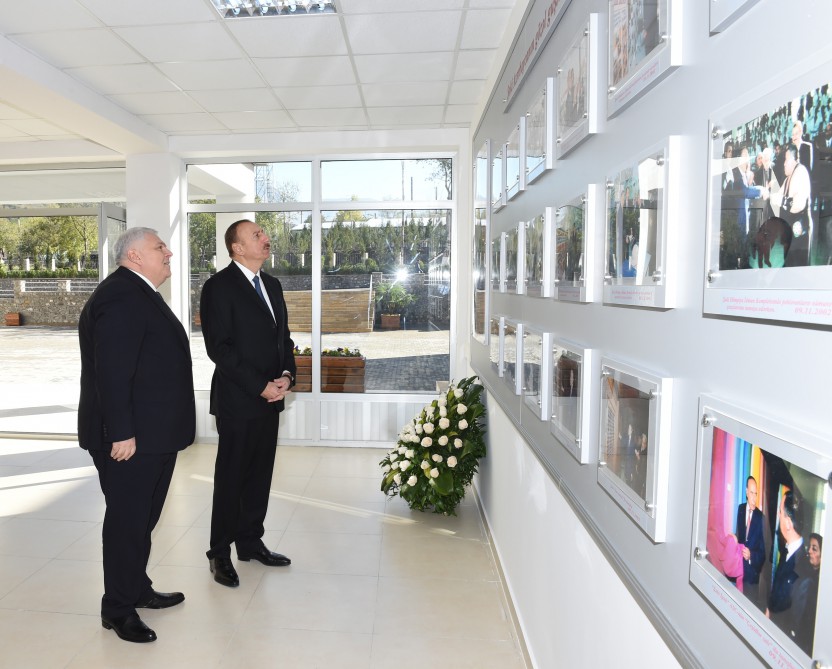 Şəkinin Qoxmuq kənd tam orta məktəbinin yeni binası istifadəyə verilib (FOTO)