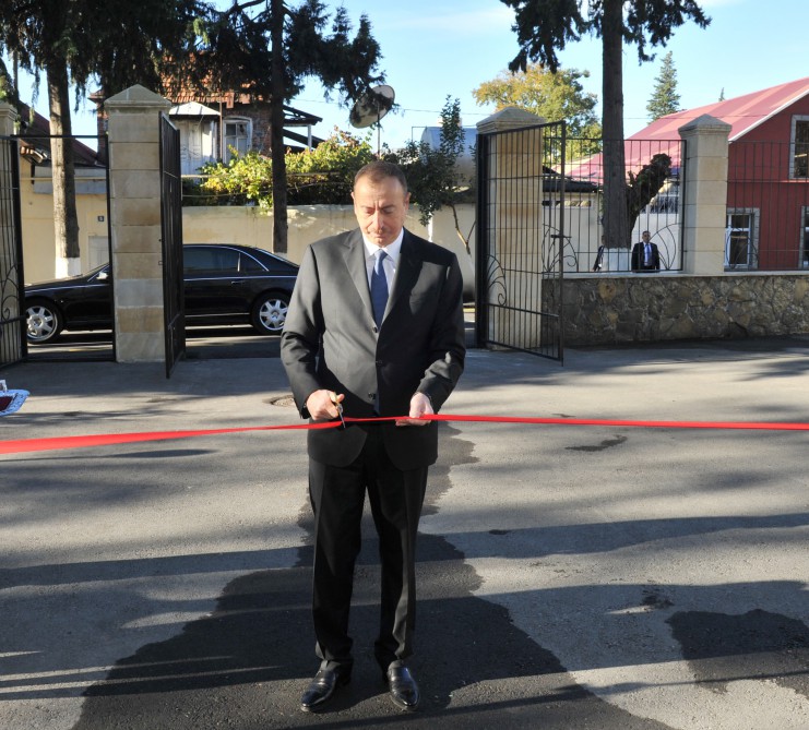 İlham Əliyev Azərbaycan Müəllimlər İnstitutunun Zaqatala filialının yeni inşa olunan binasının açılışında iştirak edib (FOTO)