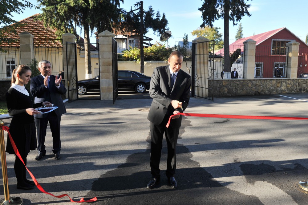 İlham Əliyev Azərbaycan Müəllimlər İnstitutunun Zaqatala filialının yeni inşa olunan binasının açılışında iştirak edib (FOTO)