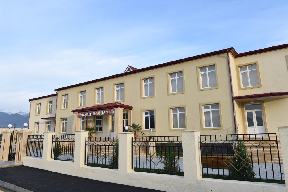 Heydər Əliyev Fondunun təşəbbüsü ilə Zaqatalada inşa edilən uşaq bağçası istifadəyə verilib (FOTO)