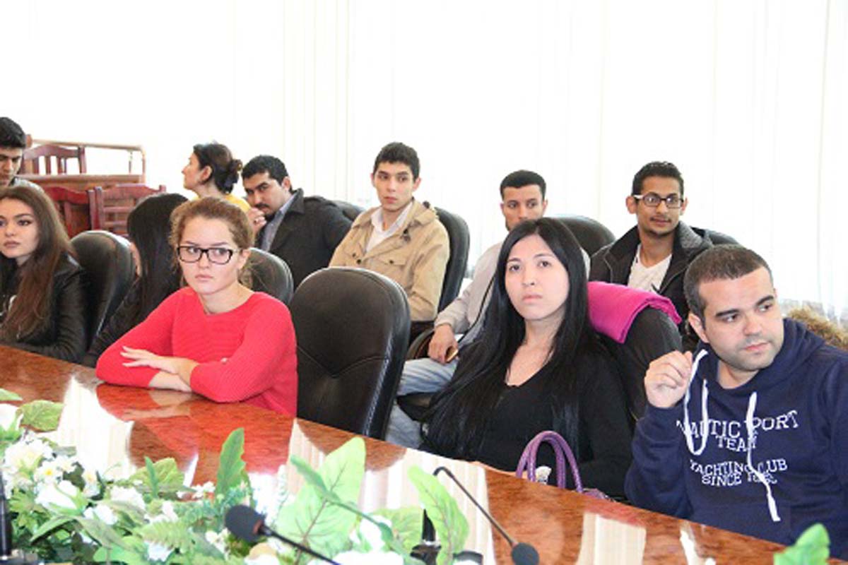 Xarici tələbələr “Kitabi-Dədə Qorqud”a böyük maraq göstərdilər (FOTO)