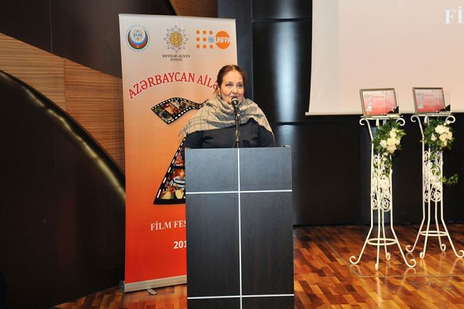 “Azərbaycan ailəsi-2015” film festivalının qalibləri mükafatlandırılıblar (FOTO)