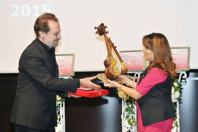 “Azərbaycan ailəsi-2015” film festivalının qalibləri mükafatlandırılıblar (FOTO)
