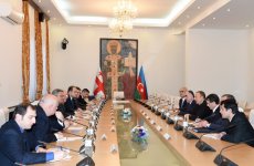 Prezident İlham Əliyev Gürcüstan parlamentinin sədri ilə görüşüb (FOTO)