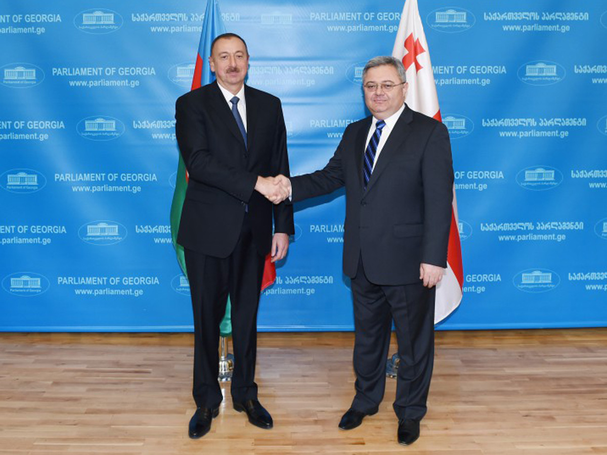 Prezident İlham Əliyev Gürcüstan parlamentinin sədri ilə görüşüb (FOTO)
