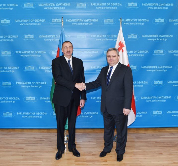 Prezident İlham Əliyev Gürcüstan parlamentinin sədri ilə görüşüb (FOTO)