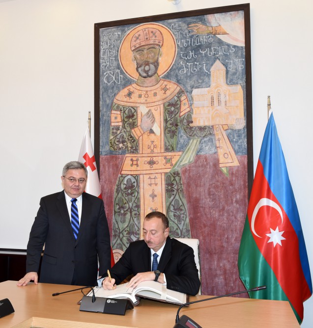 Prezident İlham Əliyev Gürcüstan parlamentinin sədri ilə görüşüb (FOTO)