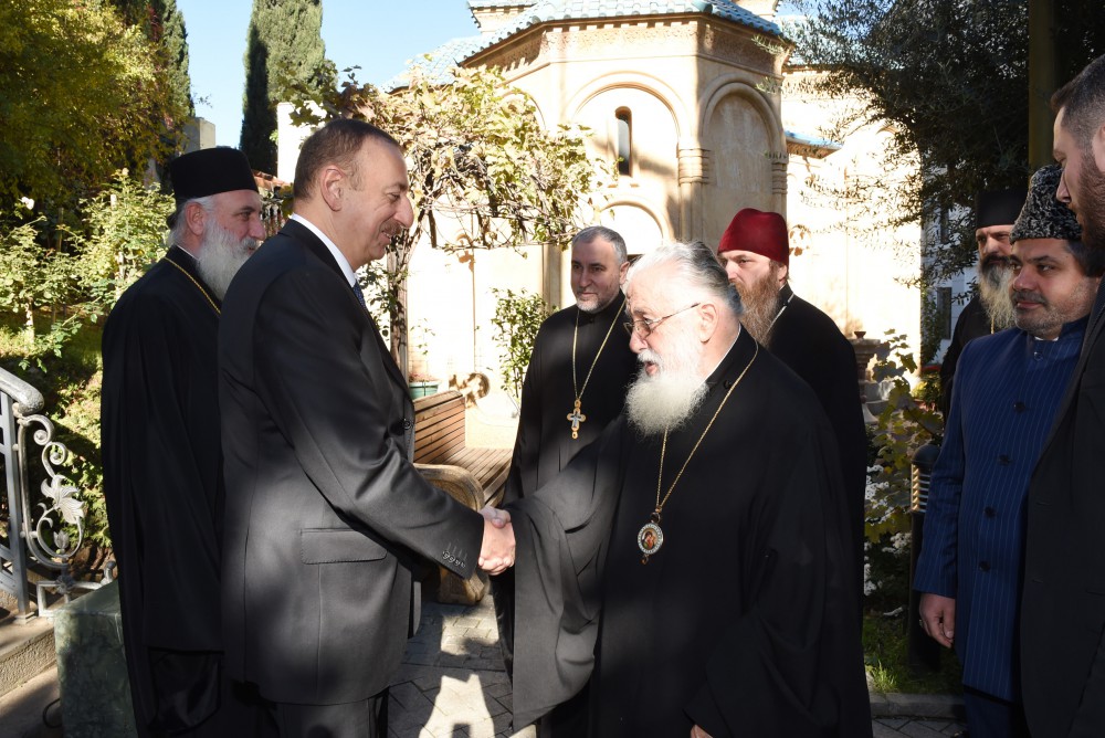 Prezident İlham Əliyev Gürcüstan Pravoslav Kilsəsinin Patriarxı II İliya ilə görüşüb (FOTO)