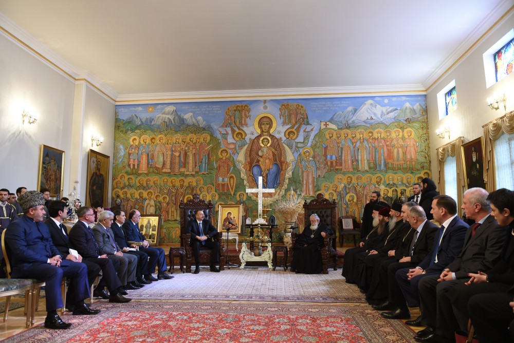 Prezident İlham Əliyev Gürcüstan Pravoslav Kilsəsinin Patriarxı II İliya ilə görüşüb (FOTO)