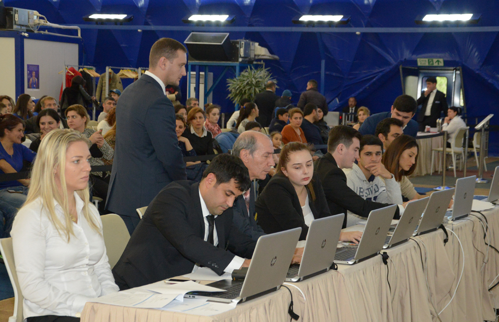 Batut gimnastikası və tamblinq üzrə Azərbaycan çempionatı başlayıb (FOTO)