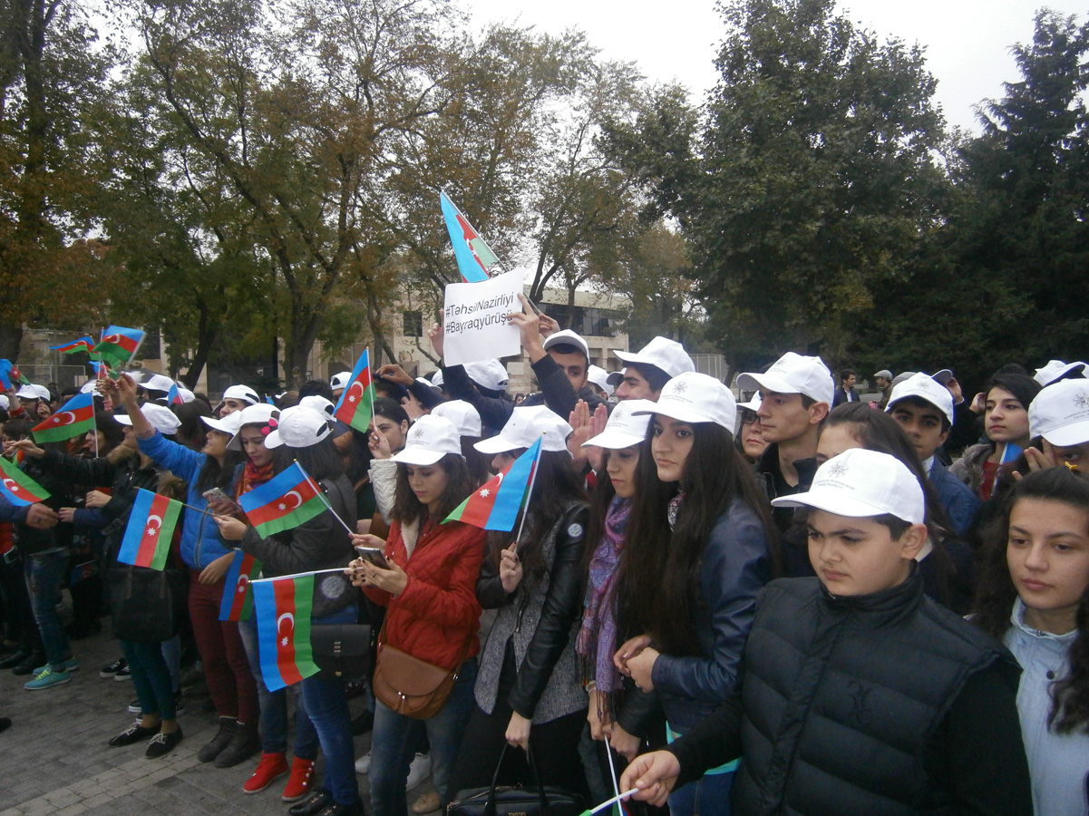 Bakıda “Bayraq yürüşü” keçirilib (FOTO)