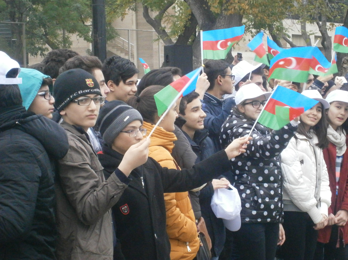 Bakıda “Bayraq yürüşü” keçirilib (FOTO)