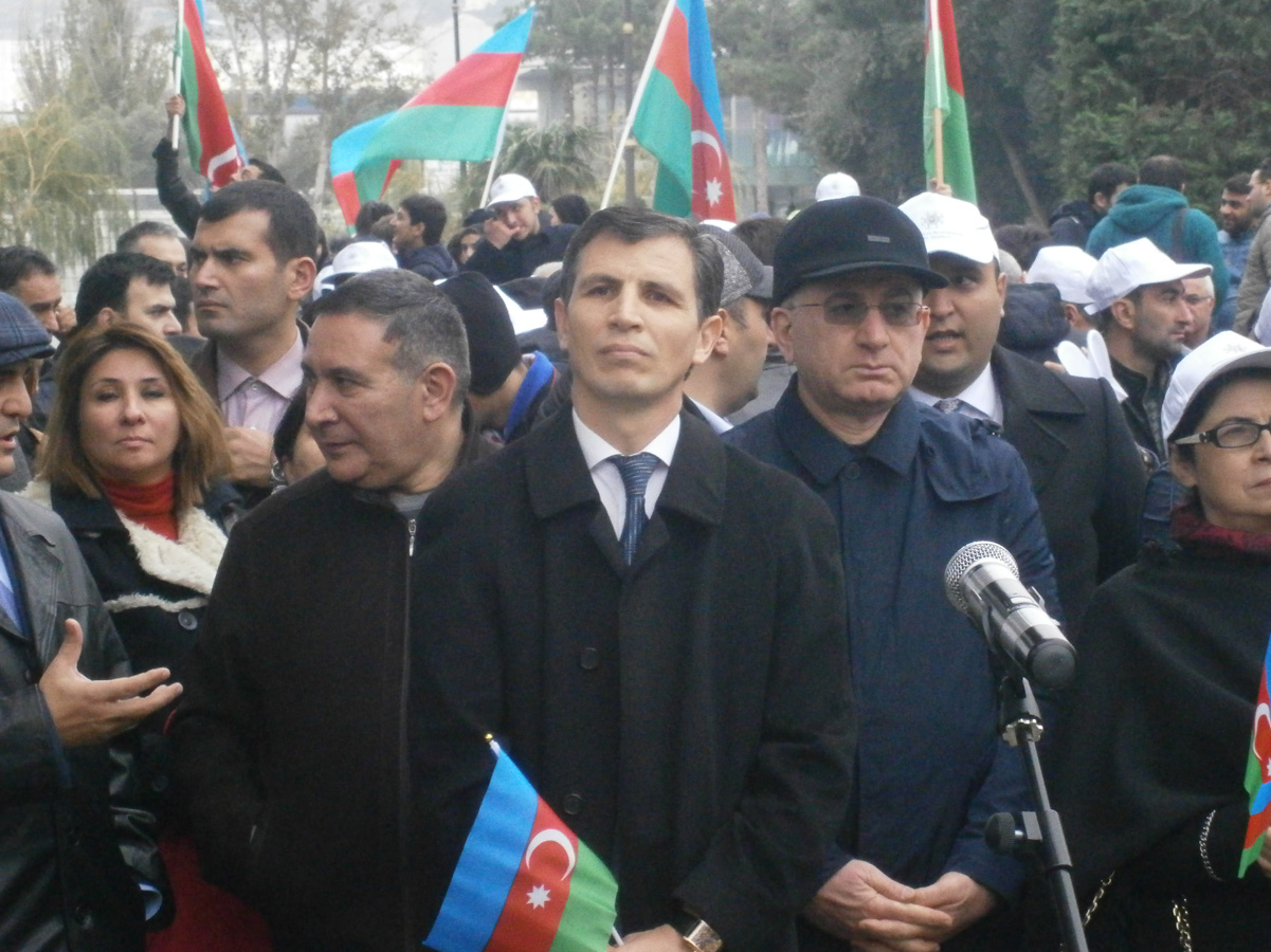 Bakıda “Bayraq yürüşü” keçirilib (FOTO)