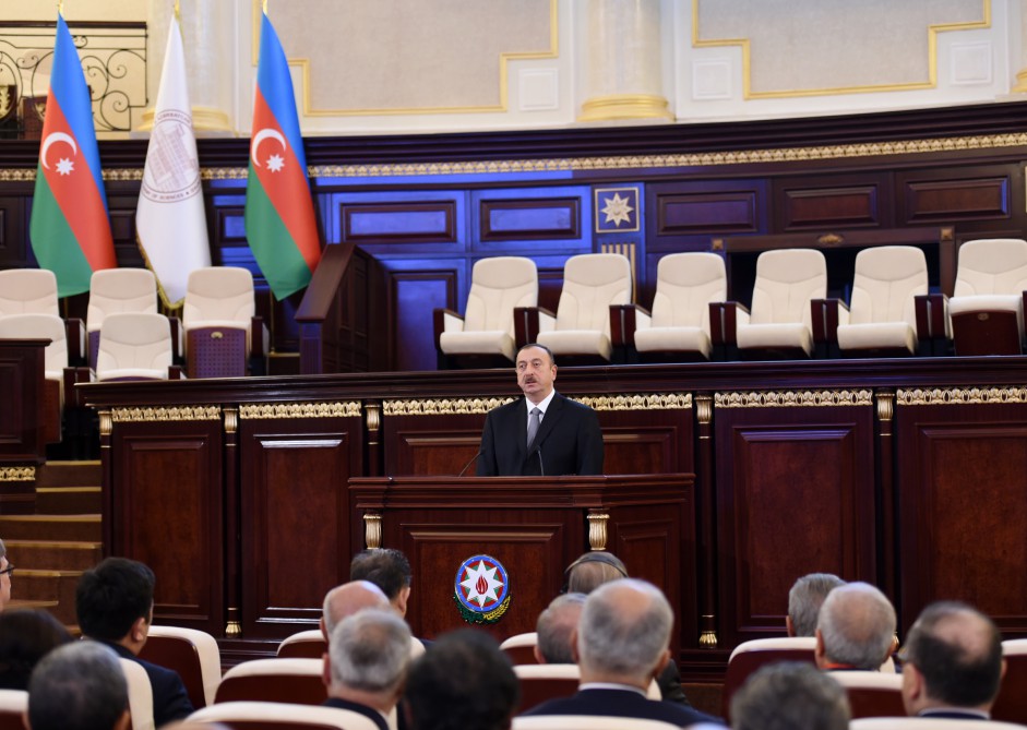 Prezident İlham Əliyev AMEA-nın 70 illik yubileyinə həsr olunmuş ümumi yığıncaqda iştirak edib (FOTO)