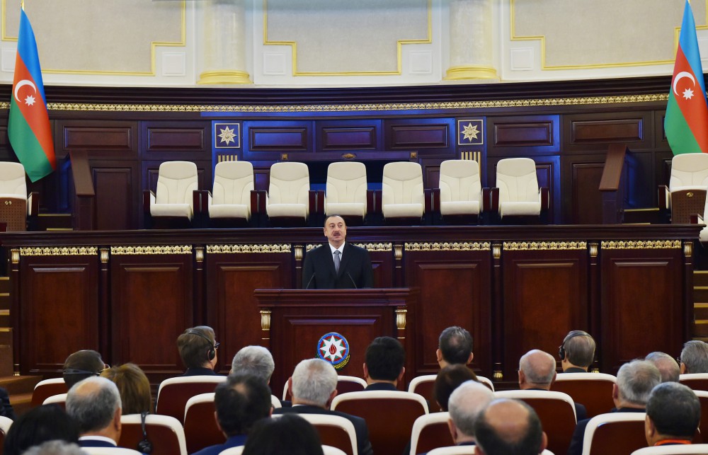 Prezident İlham Əliyev AMEA-nın 70 illik yubileyinə həsr olunmuş ümumi yığıncaqda iştirak edib (FOTO)