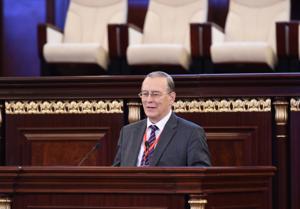 Prezident İlham Əliyev AMEA-nın 70 illik yubileyinə həsr olunmuş ümumi yığıncaqda iştirak edib (FOTO)