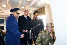Prezident İlham Əliyev Müdafiə Nazirliyi Hərbi-Hava Qüvvələrinin hərbi şəhərciyində yaradılan şəraitlə tanış olub (FOTO)