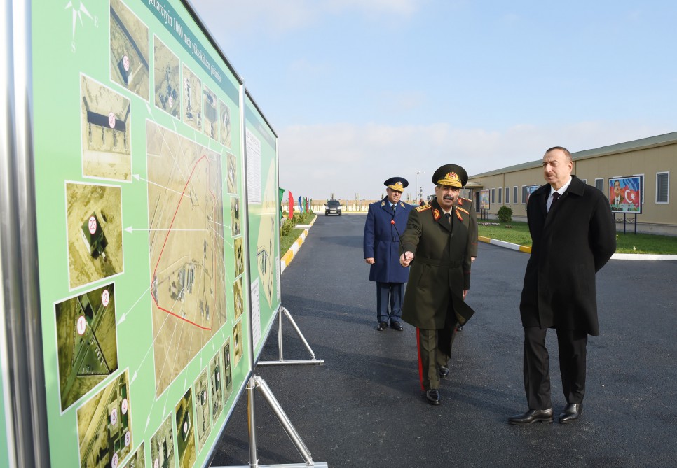Prezident İlham Əliyev Müdafiə Nazirliyi Hərbi-Hava Qüvvələrinin hərbi şəhərciyində yaradılan şəraitlə tanış olub (FOTO)