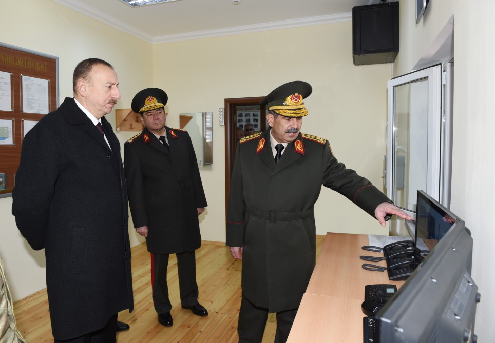 Prezident İlham Əliyev Müdafiə Nazirliyi Hərbi-Hava Qüvvələrinin hərbi şəhərciyində yaradılan şəraitlə tanış olub (FOTO)
