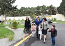 Mehriban Əliyeva Mərdəkanda körpələr evi-uşaq bağçasının açılışında iştirak edib (FOTO)