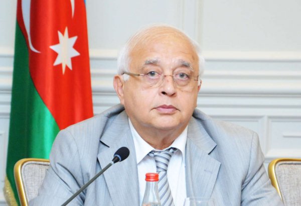 Xalq yazıçısı Elçin: Vaqifin məqbərəsinin açılışında ikinci dəfə iştirak etməyimdən qürur duyuram