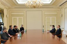 Prezident İlham Əliyev Böyük Britaniya nümayəndə heyətini qəbul edib (FOTO)