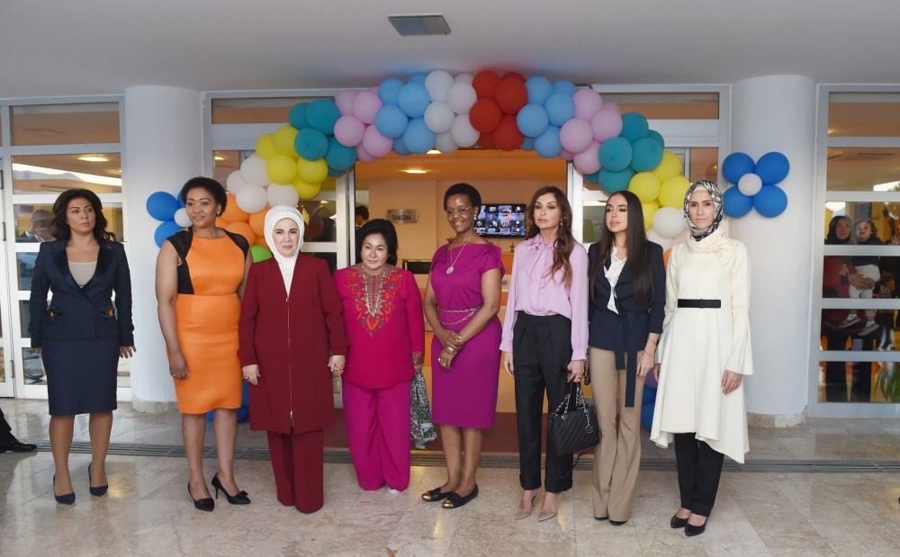 Azərbaycanın birinci xanımı Mehriban Əliyeva Antalyada Əlillərin Bərpa Mərkəzi ilə tanış olub (FOTO)