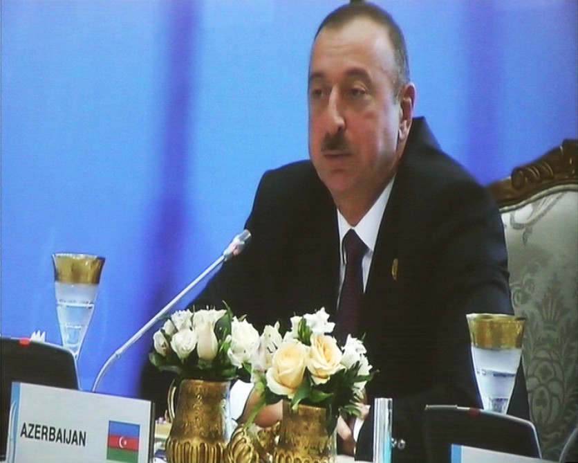 İlham Əliyev: Azərbaycan ilk ölkədir ki, belə bir şəraitdə təbii ehtiyatlarını dünyaya çatdıra bilir (FOTO)
