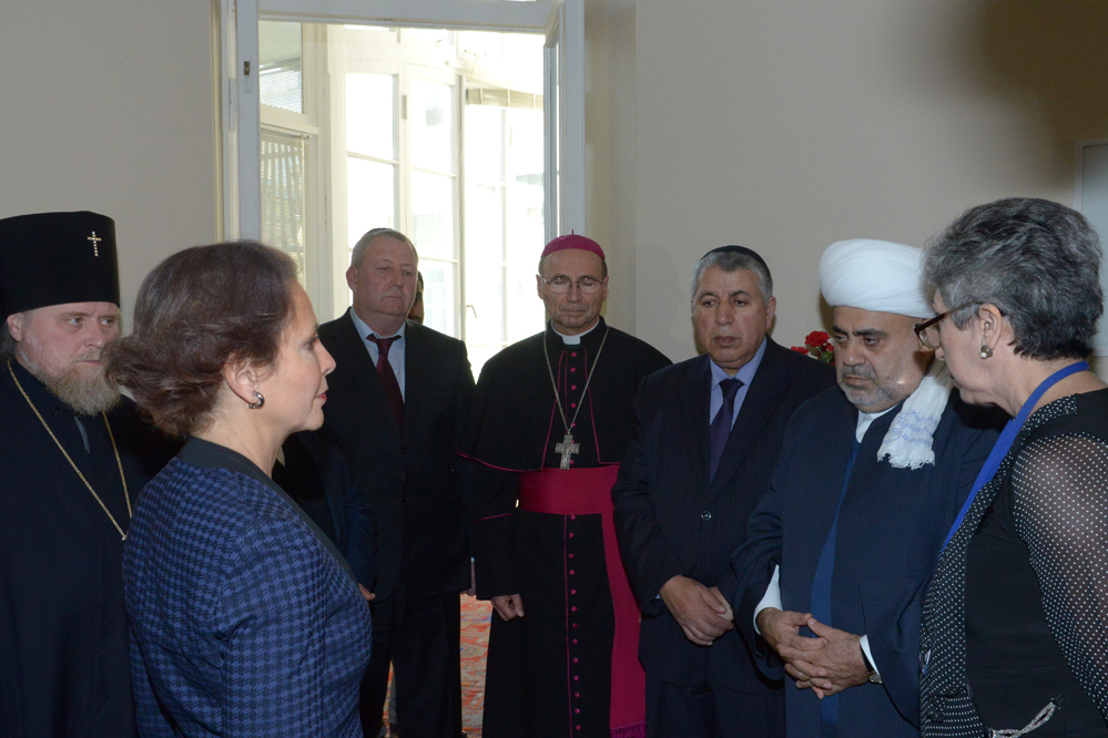 Allahşükür Paşazadə: Terrorçu qüvvələr əbəs yerə Fransanı hədəfə götürməyiblər (FOTO)