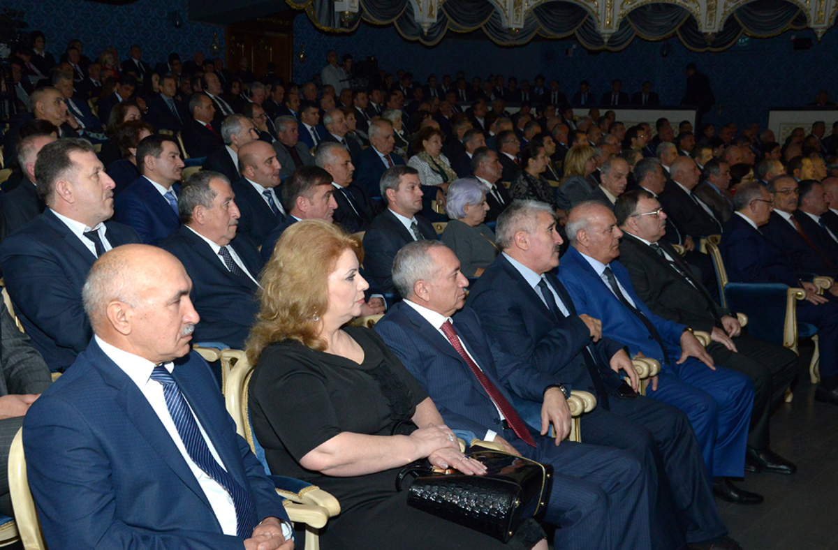 Azərbaycan Həmkarlar İttifaqlarının yaranmasının 110 illiyi münasibətilə yubiley tədbiri keçirilib (FOTO)
