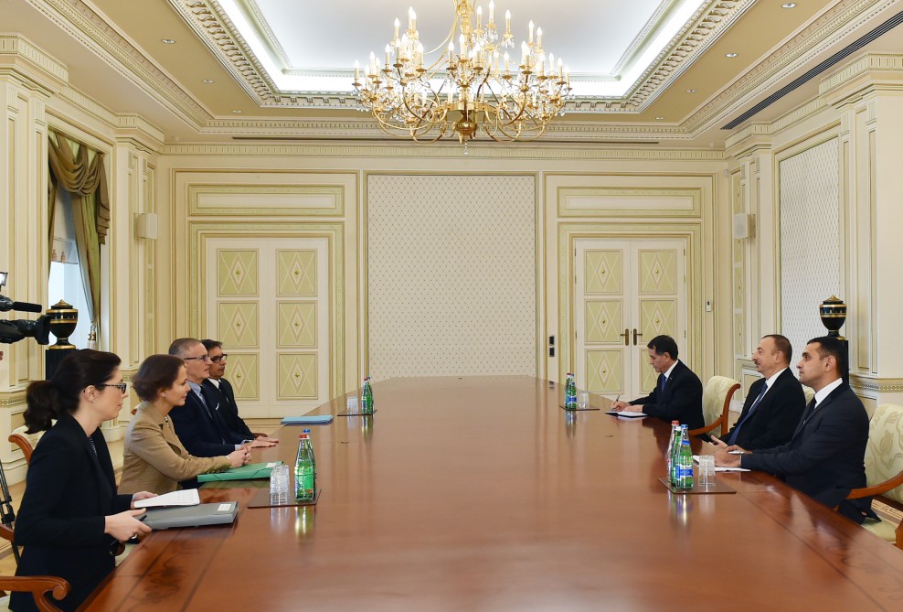 Prezident İlham Əliyev Fransa nümayəndə heyətini qəbul edib (FOTO)
