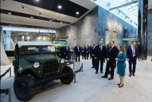 Prezident İlham Əliyev Belarus Dövlət Böyük Vətən Müharibəsi Tarixi Muzeyi ilə tanış olub (FOTO)