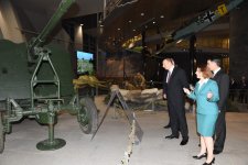 Prezident İlham Əliyev Belarus Dövlət Böyük Vətən Müharibəsi Tarixi Muzeyi ilə tanış olub (FOTO)