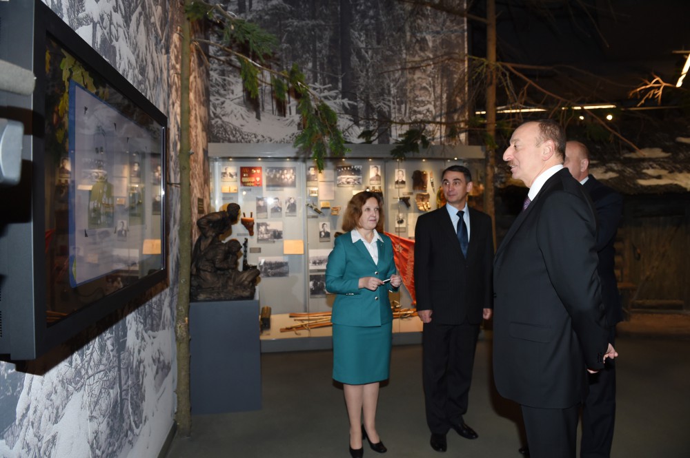 Prezident İlham Əliyev Belarus Dövlət Böyük Vətən Müharibəsi Tarixi Muzeyi ilə tanış olub (FOTO)