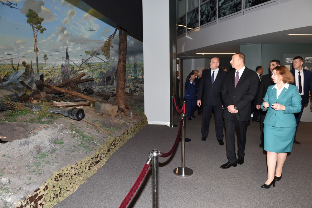 Prezident İlham Əliyev Belarus Dövlət Böyük Vətən Müharibəsi Tarixi Muzeyi ilə tanış olub (FOTO)