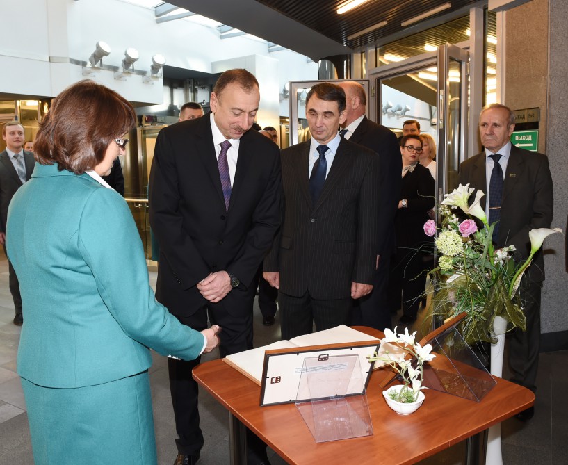 Prezident İlham Əliyev Belarus Dövlət Böyük Vətən Müharibəsi Tarixi Muzeyi ilə tanış olub (FOTO)