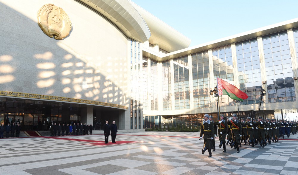 Prezident İlham Əliyevin Belarusda rəsmi qarşılanma mərasimi olub (FOTO)