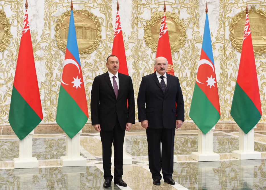 Prezident İlham Əliyevin Belarusda rəsmi qarşılanma mərasimi olub (FOTO)
