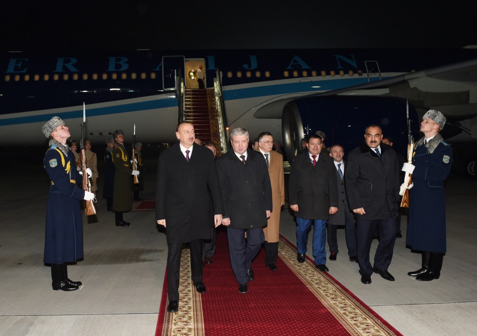 Prezident İlham Əliyev Belarusa rəsmi səfərə gəlib (FOTO)